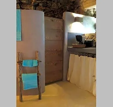 Chez Caro Corbara