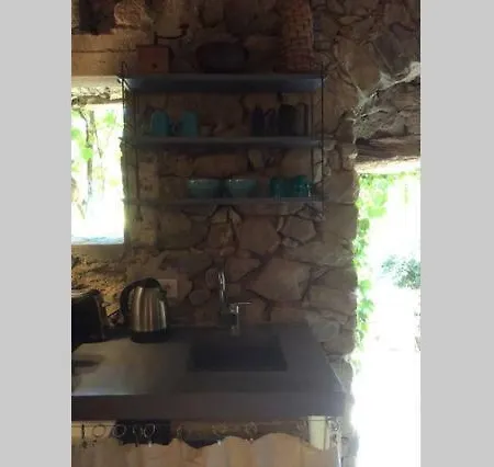 Alojamento de Acomodação e Pequeno-almoço Chez Caro Corbara
